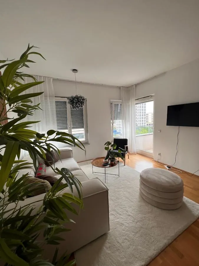 Modern 2-Room Apartment In The Heart Of Munich